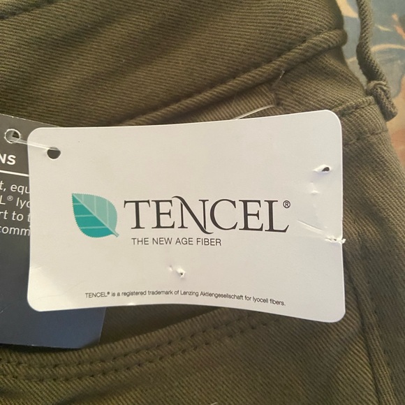 Eddie Bauer Tencel Jeans - Picture 5 of 7